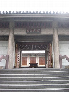 階段を上がると・・・