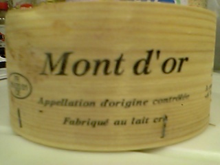 フランスのナチュラルチーズ、「モンドール」