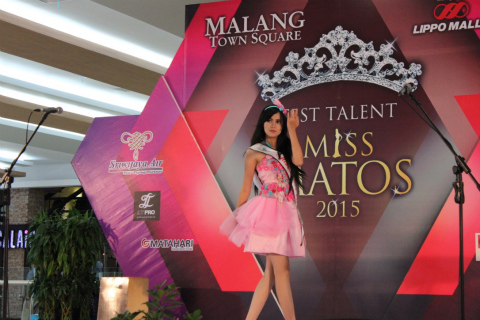 ピンクまっさかりで、さわやかなダンス