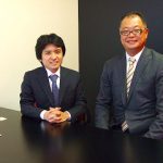 子守康範さんに会ってみた「日本一背の高いアナウンサー」(198cm)との身長差に驚き！