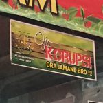 インドネシアの賄賂文化｜ジャワ語で書かれた汚職撲滅の啓発シール！